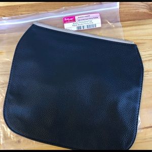 Studio ThirtyOne Flap.